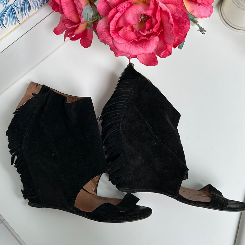IRO Oxnard Black Fringe Sz 38 Wedge
